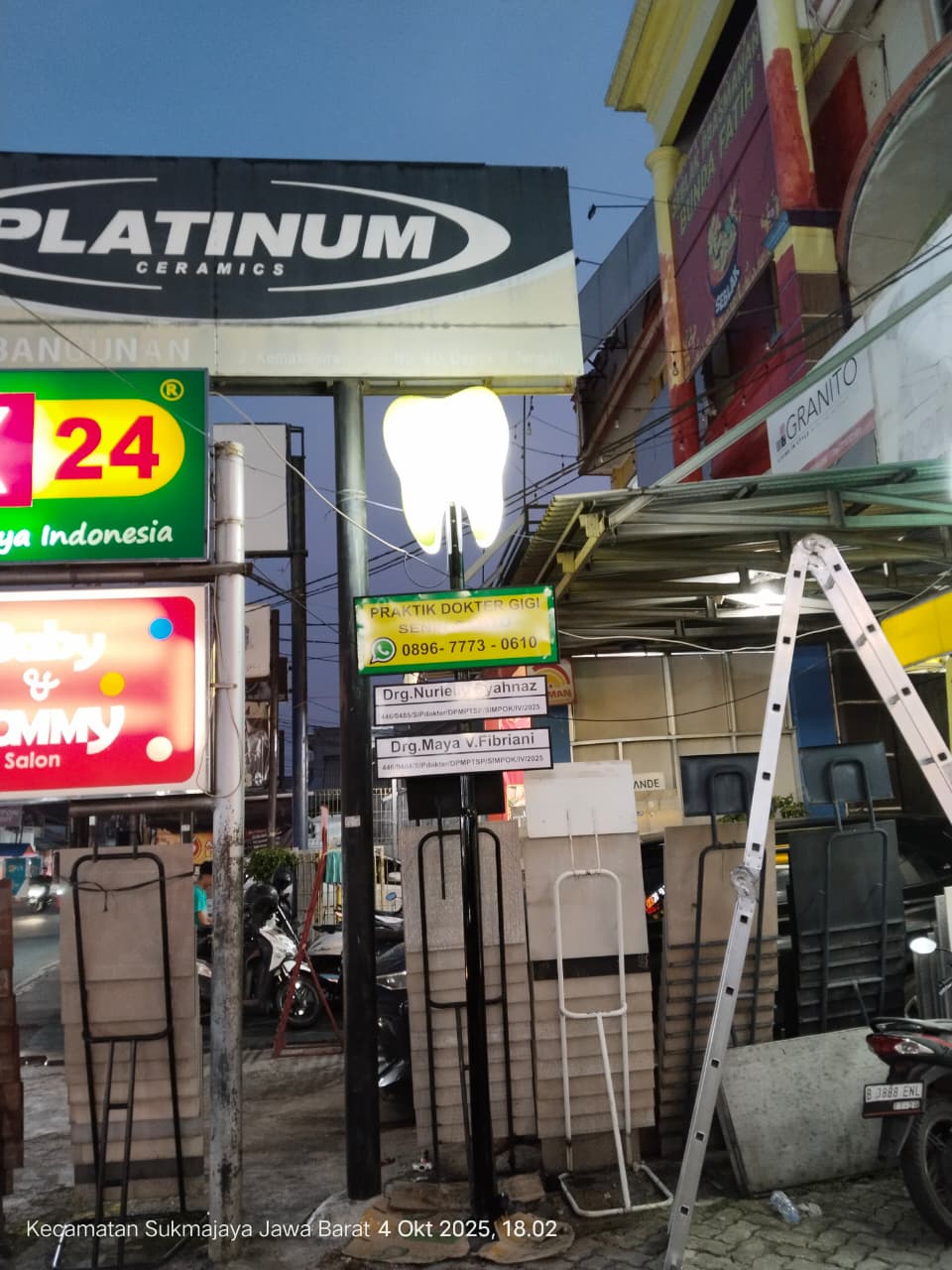 Neon Bok Gigi Costum